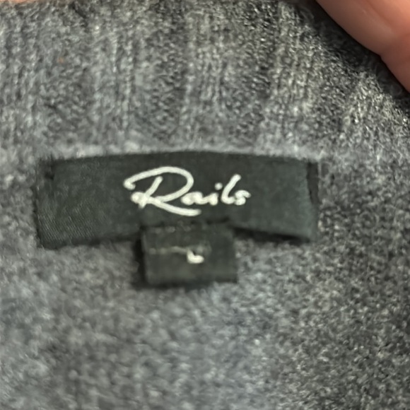 Rails Louie Charcoal Camo Sweater Size Large #835A-347A-090 - Picture 11 of 11